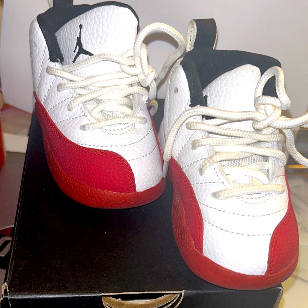 Toddler Jordan’ 12’s size 6c